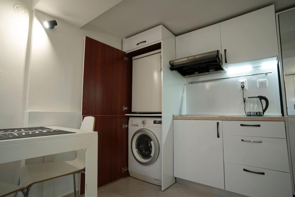 Appartamento With Courtyard Just Steps Away Vitosha Str *